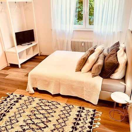Gaestehaus Zur Uni Klinik Exklusives Apartment Mit Kueche Und Badezimmer Homburg  Eksteriør billede