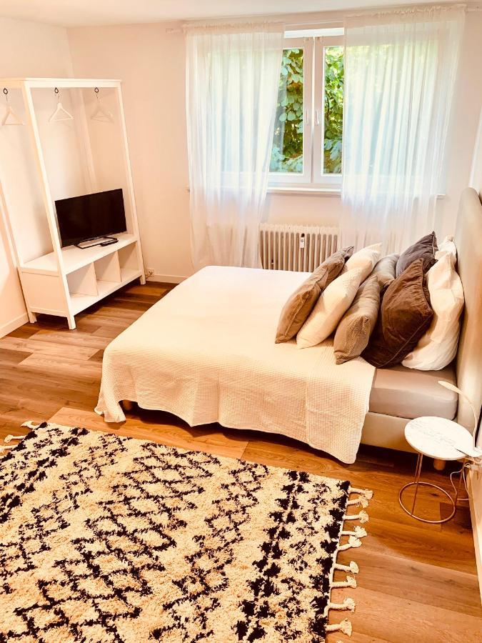 Gaestehaus Zur Uni Klinik Exklusives Apartment Mit Kueche Und Badezimmer Homburg  Eksteriør billede